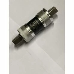 SHIMANO Boitier UN 300 Carre Longueur 113mm BSA